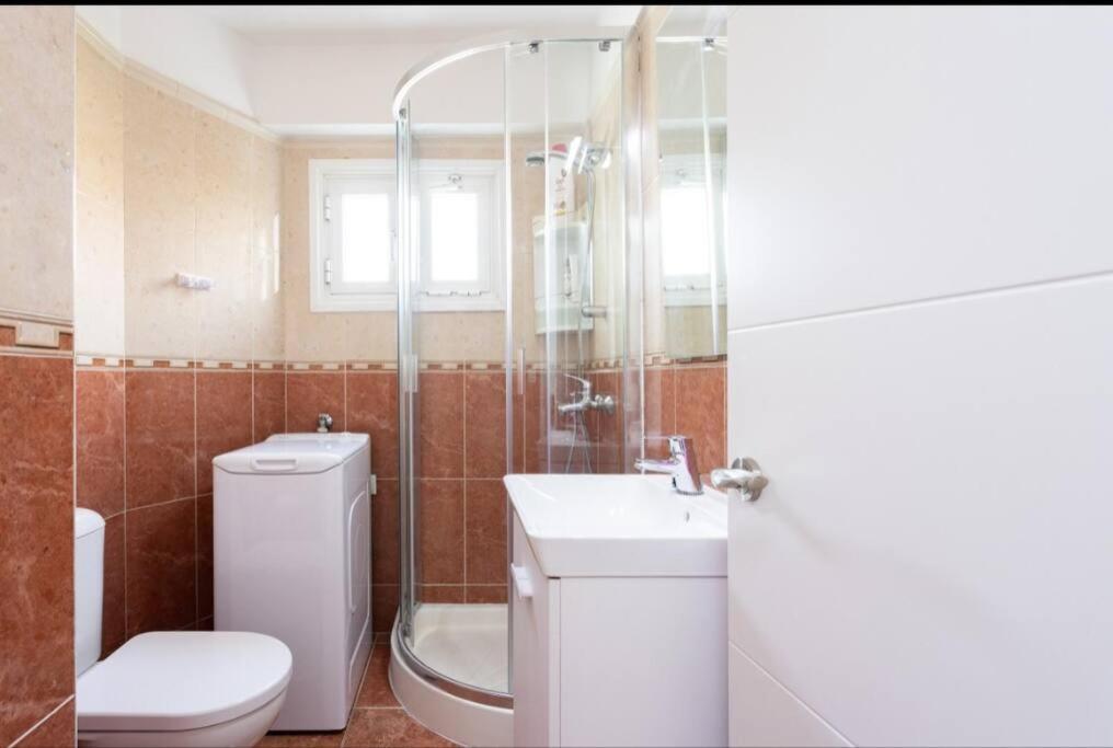 Vivienda Vacacional Rosaini Los Cristianos  Eksteriør billede